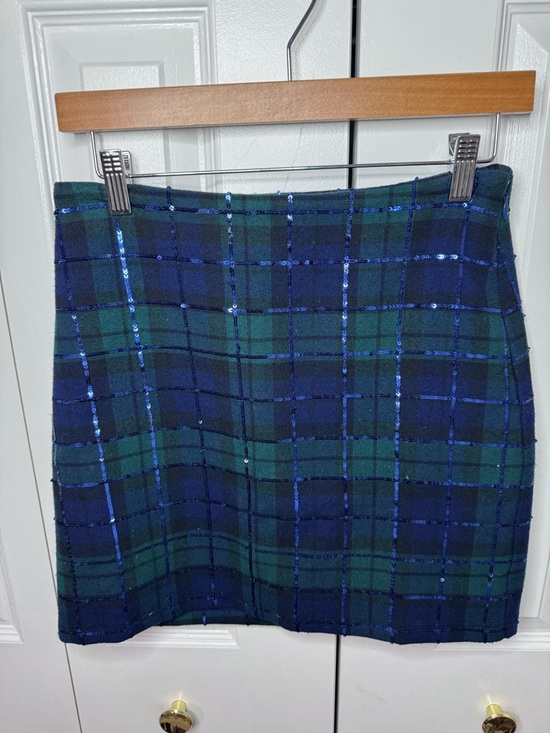 Vineyard Vines Dresses & Skirts - Vineyard Vines Blue and Green Plaid with Sequin Details Mini Skirt size 0